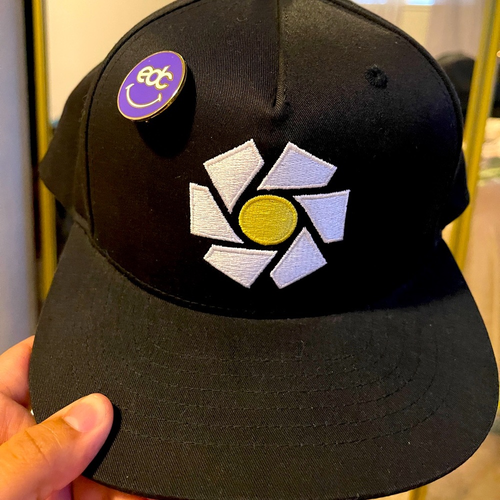 EDC insomniac flower hat and smiley pin